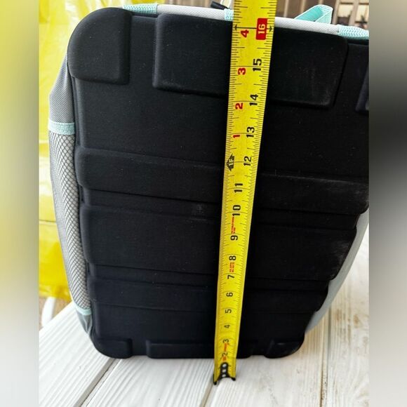 olli cooler calapsible blue 45 can with bottle opener - Picture 5 of 10